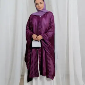 Evon Cloak – Burgundy