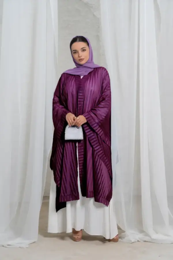 Evon Cloak – Burgundy