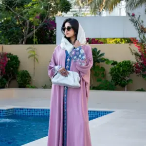 Medlar Abaya – Pink