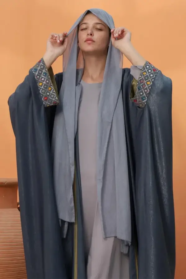 Aztec Knot Abaya- Grey